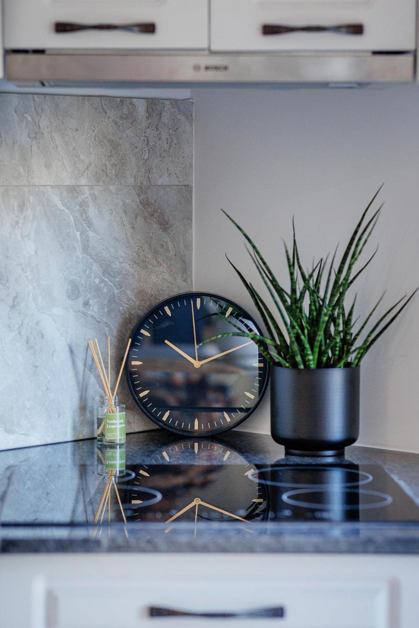 The Corner Luxe Apartment Bukarest Eksteriør billede