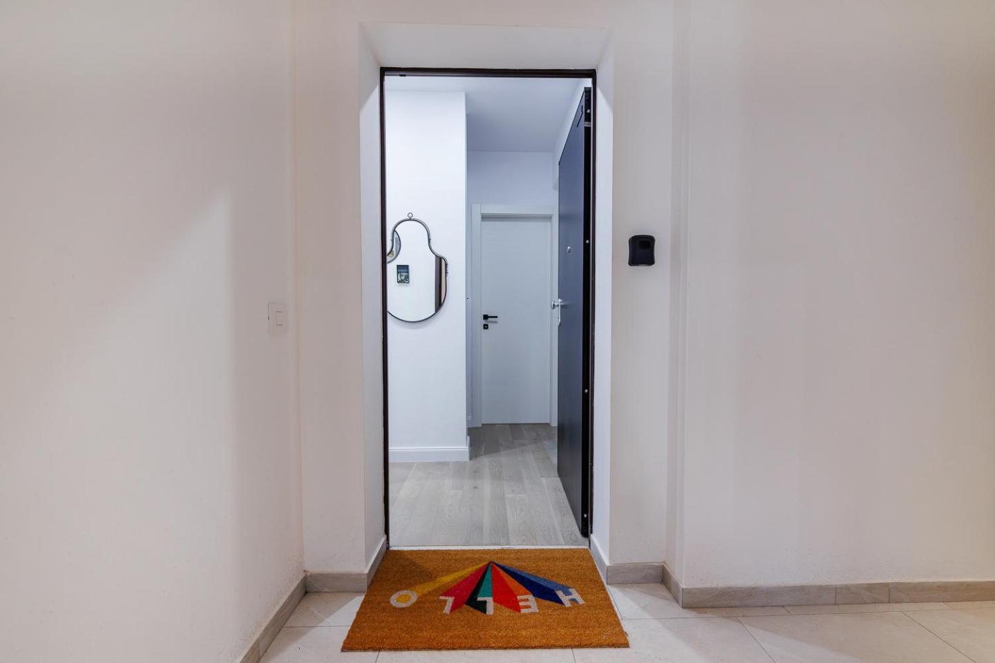 The Corner Luxe Apartment Bukarest Eksteriør billede