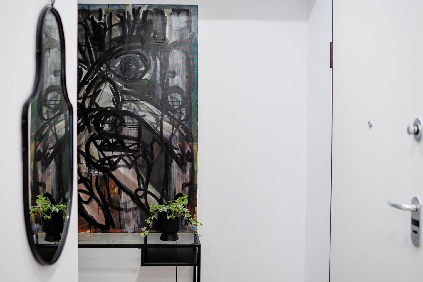 The Corner Luxe Apartment Bukarest Eksteriør billede