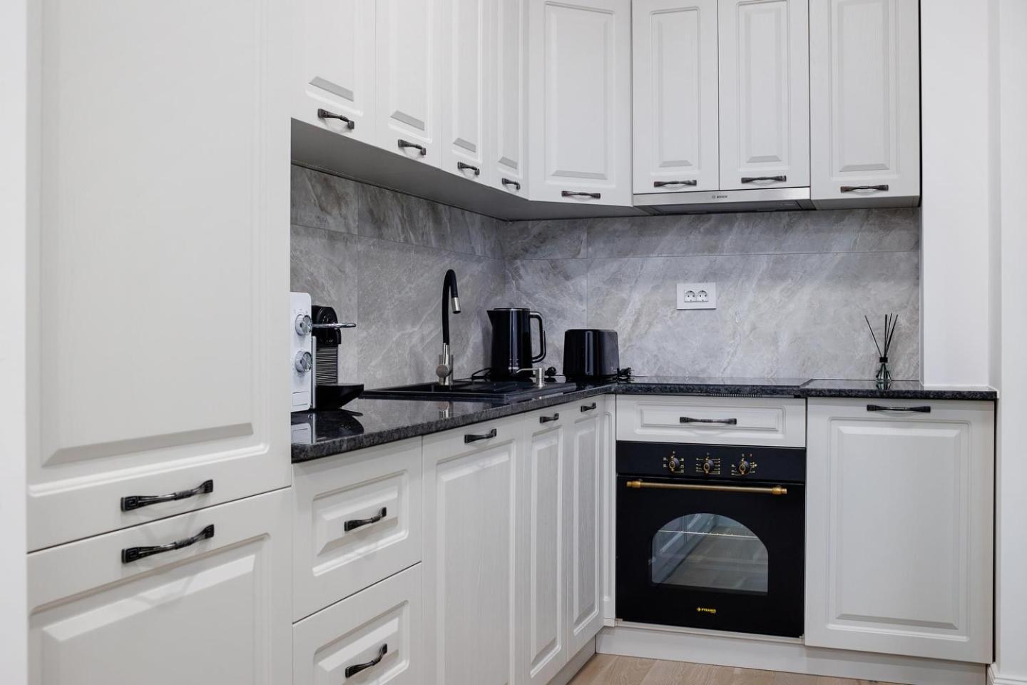 The Corner Luxe Apartment Bukarest Eksteriør billede