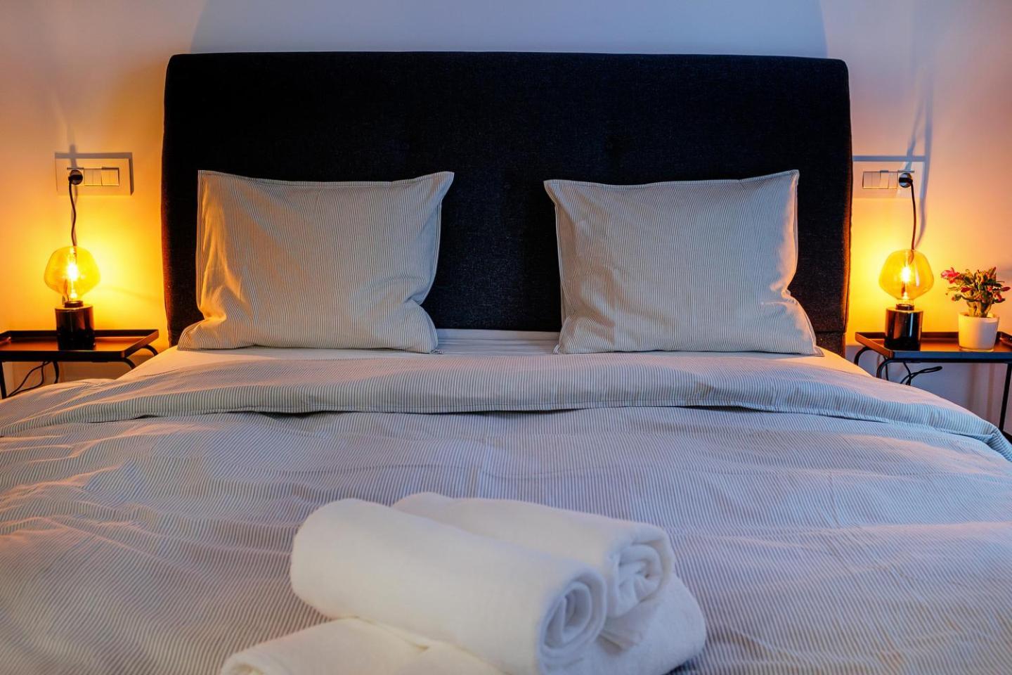 The Corner Luxe Apartment Bukarest Eksteriør billede